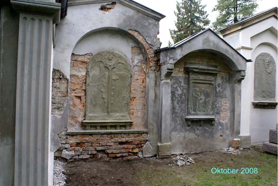 Grab 5 und 6 auf dem alten Friedhof Lindau vor der Sanierung 
